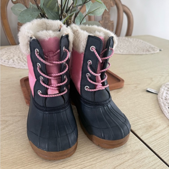 OshKosh B'gosh Pink and Black Kids Rain & Snow Boots - Picture 2 of 6